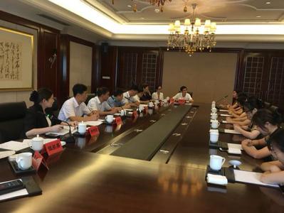 副董事长张波一行与常州武进九州喜来登、宜兴竹海国际大酒店实习员工座谈 副董事长张波一行与常州武进九州喜来登、宜兴竹海国际大酒店实习员工座谈